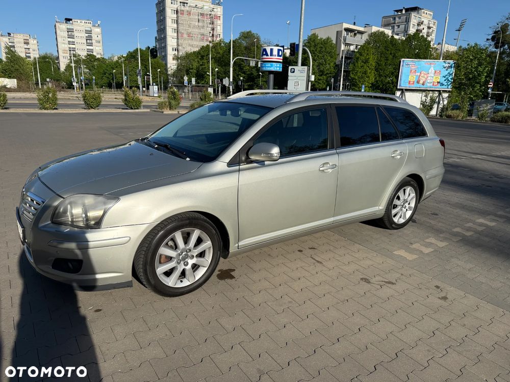 Toyota Avensis 1.8 VVT-i Automatik Sol - 4