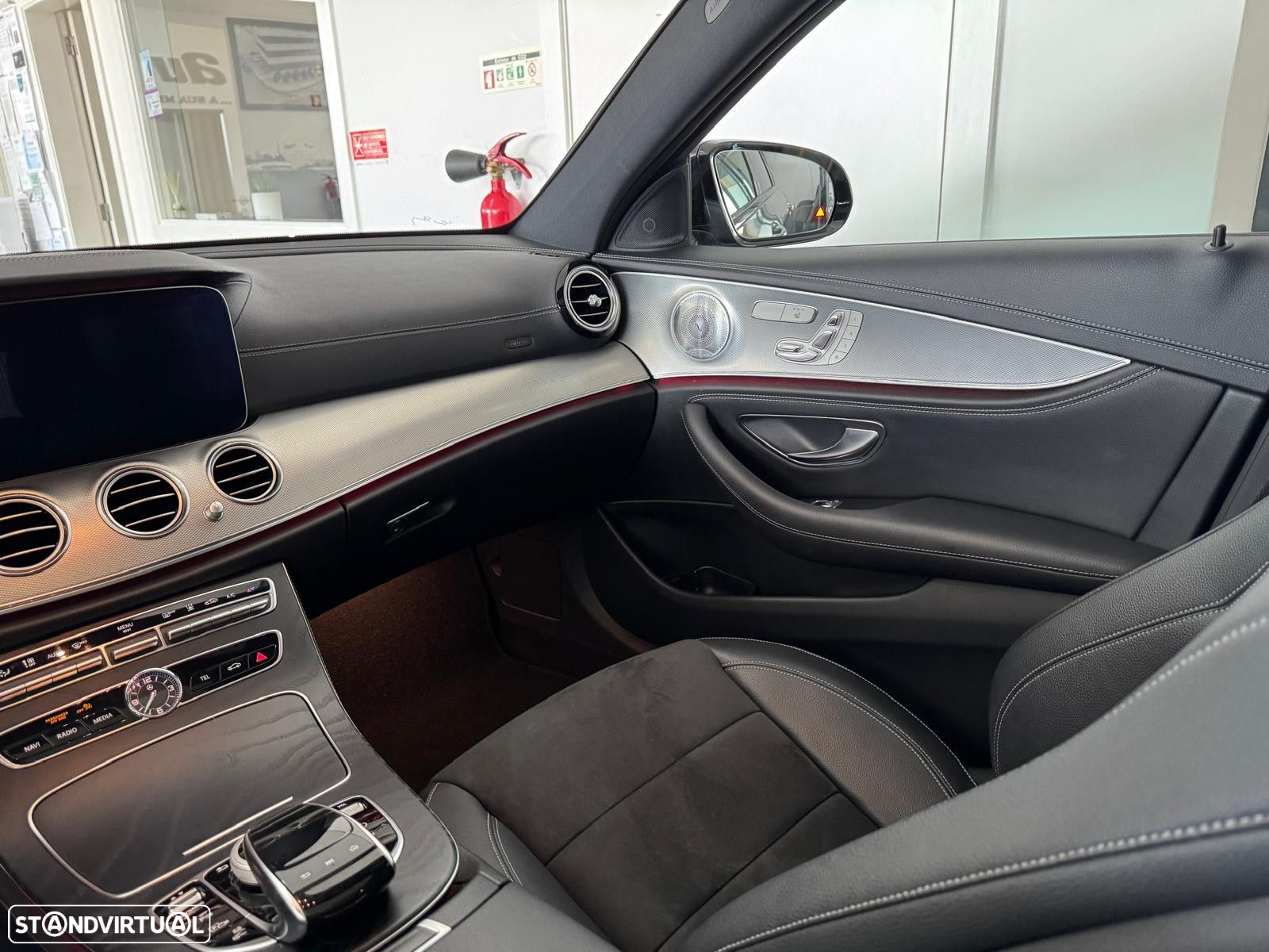 Mercedes-Benz E 300 de AMG Line - 18