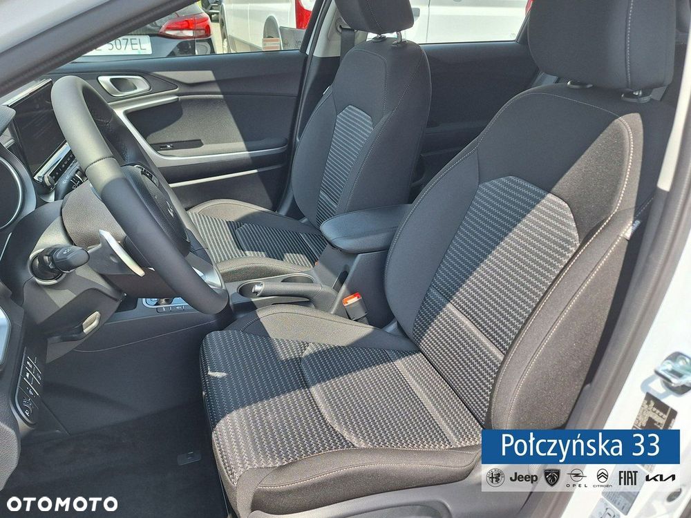 Kia Ceed - 9