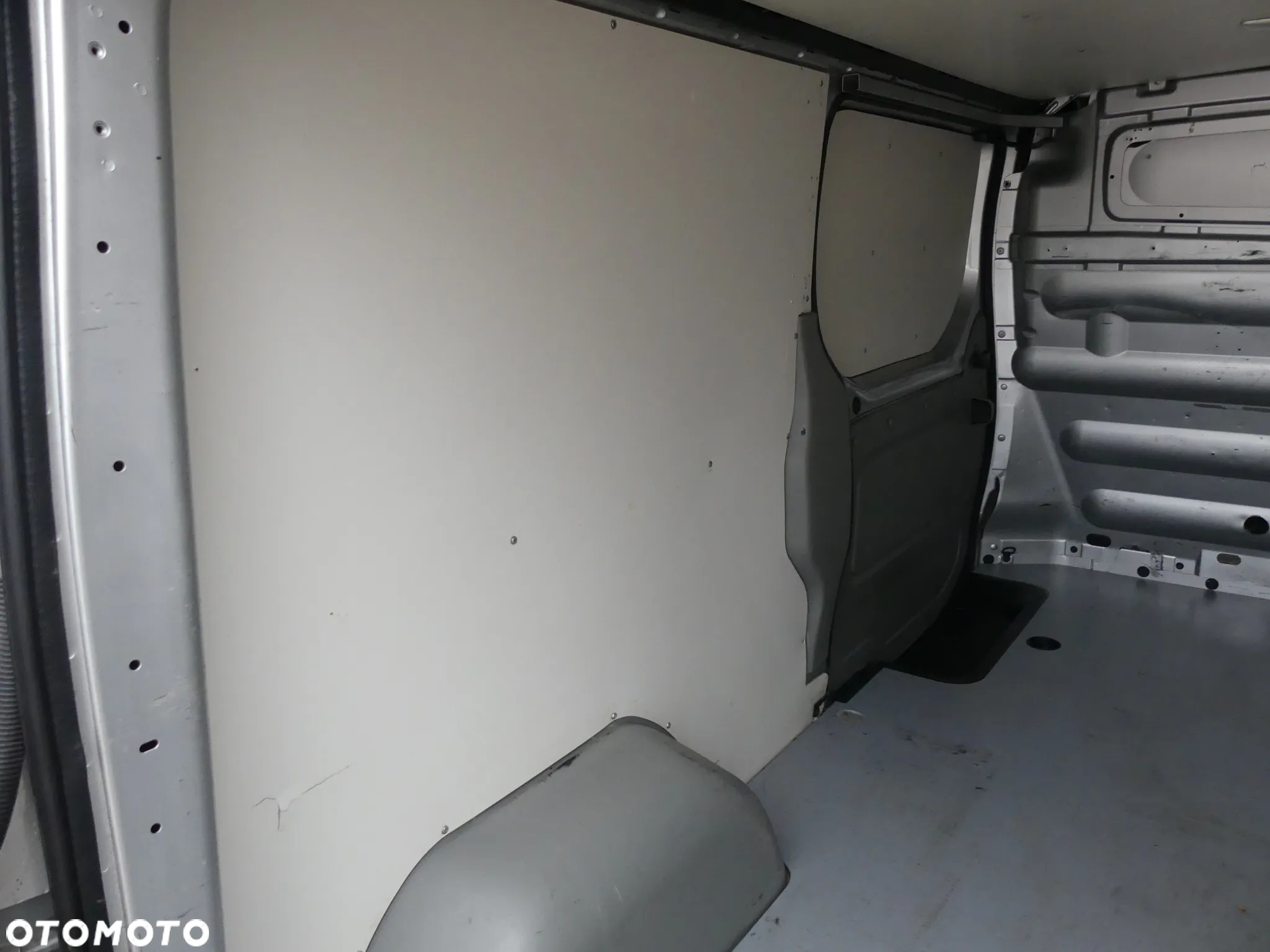 Opel VIVARO - 23