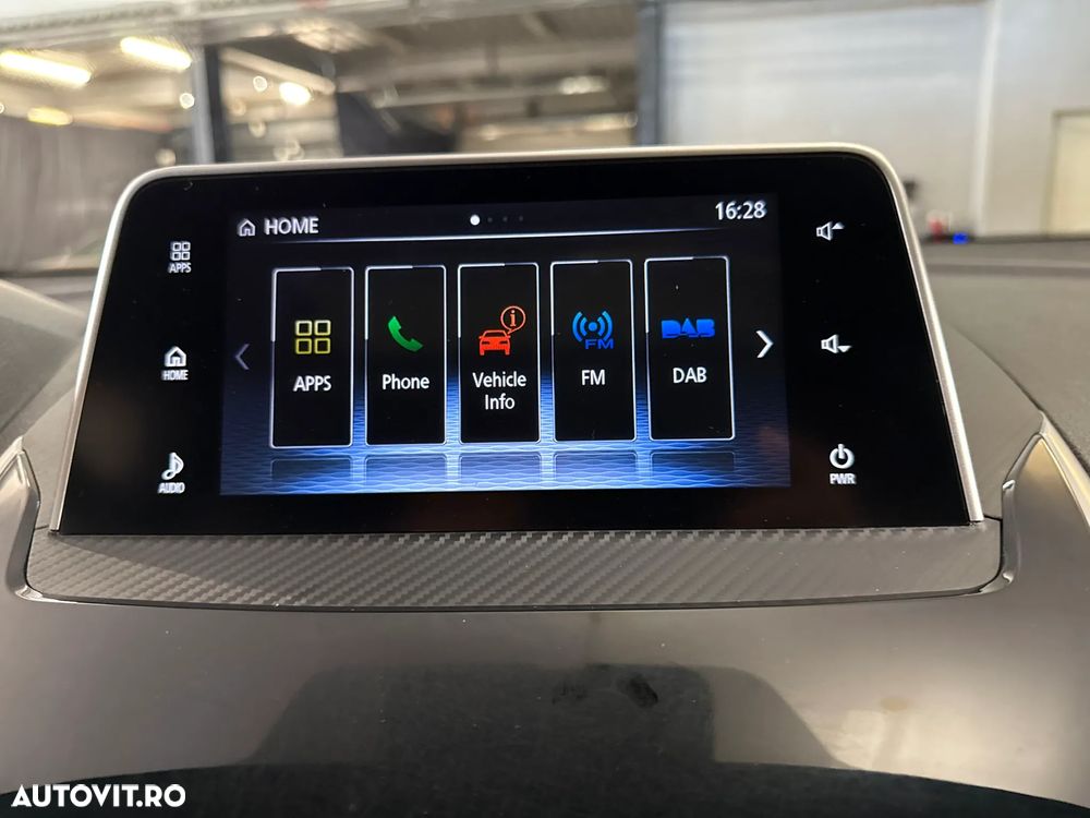 Mitsubishi Eclipse-Cross - 21