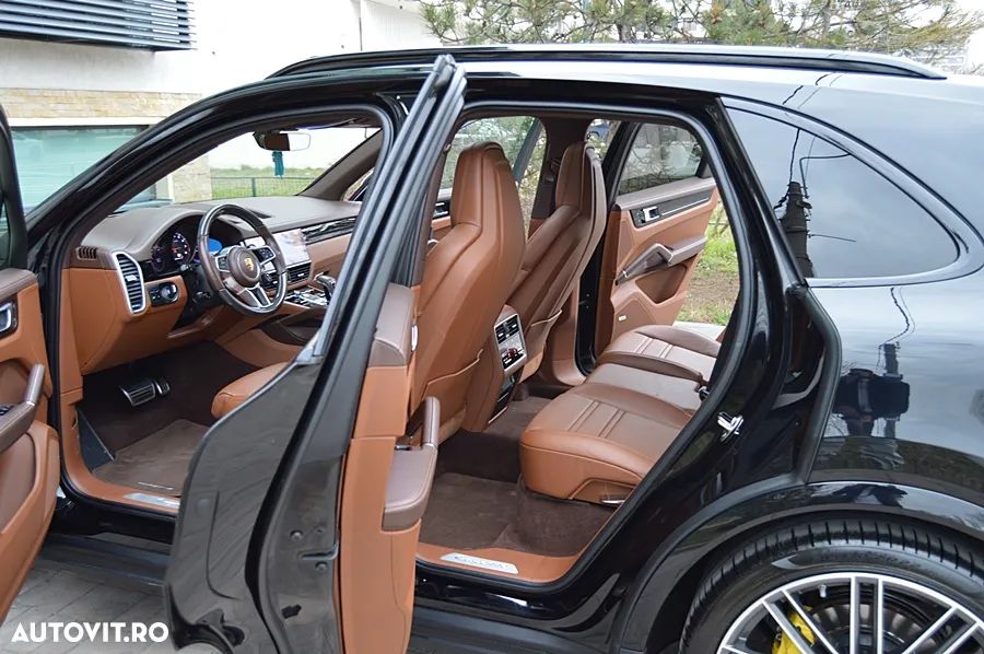 Porsche Cayenne S Tiptronic S Platinum Edition - 26