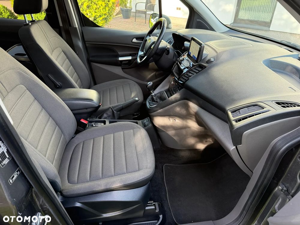 Ford Tourneo Connect Grand - 15