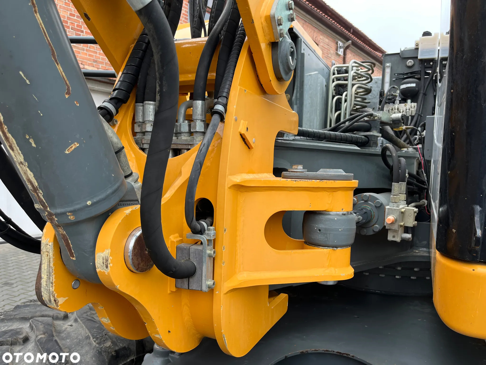 Liebherr A 910 COMPACT - 16