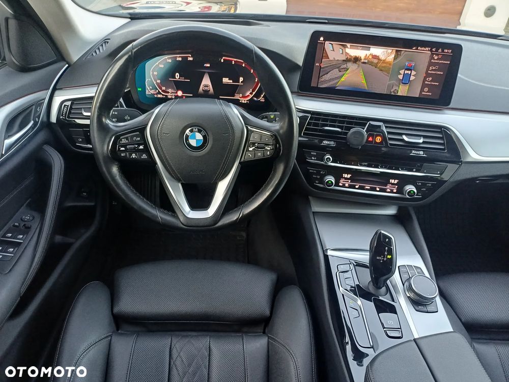 BMW Seria 5 520d M Sport Edition - 21
