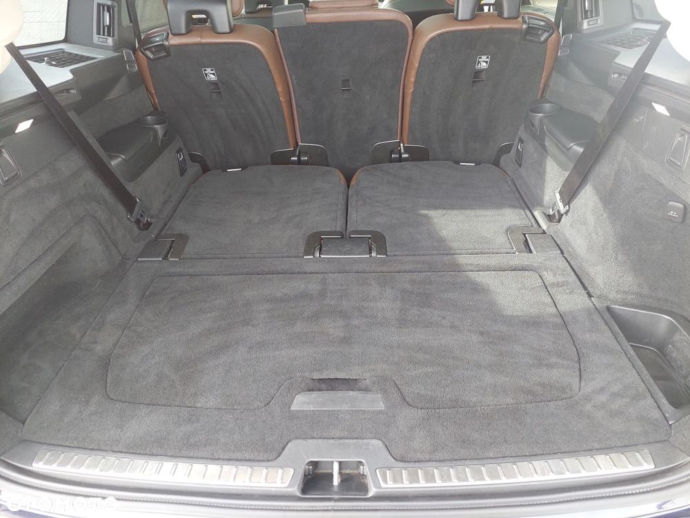 Volvo XC 90 T6 AWD Inscription 7os - 27