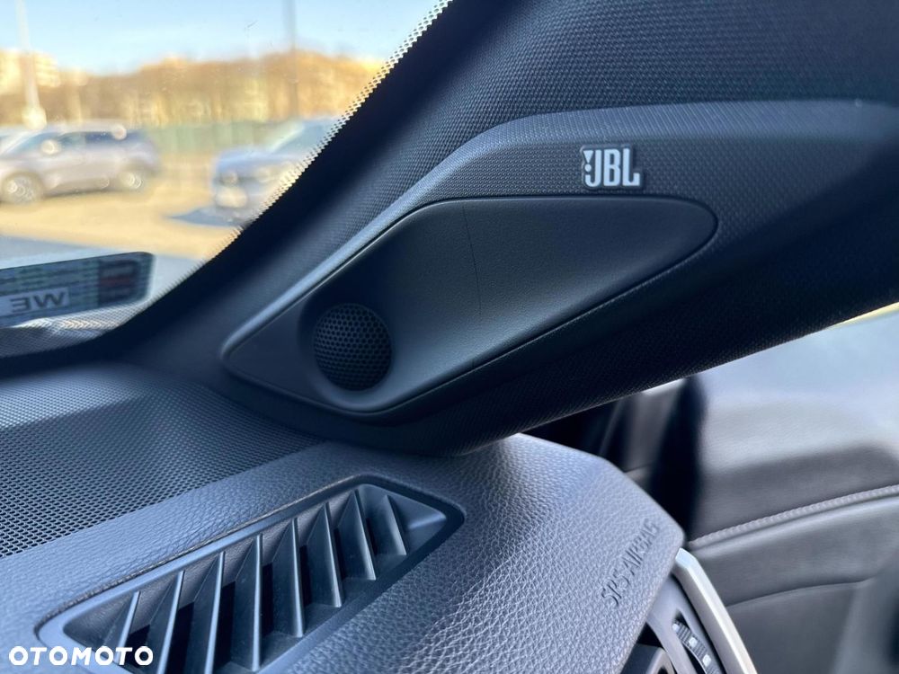 Toyota RAV4 2.5 Hybrid Black Edition by JBL 4x2 - 27