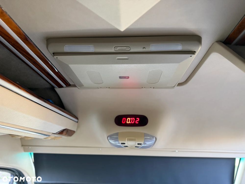 Mercedes-Benz Sprinter - 15