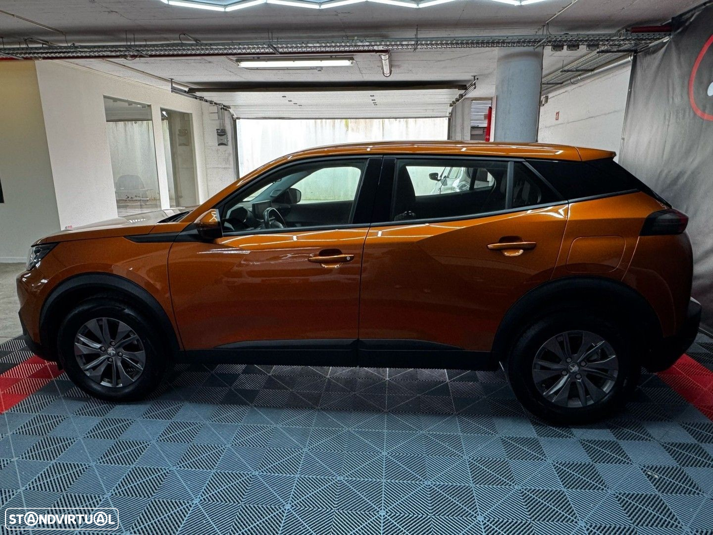 Peugeot 2008 1.2 PureTech Allure - 5