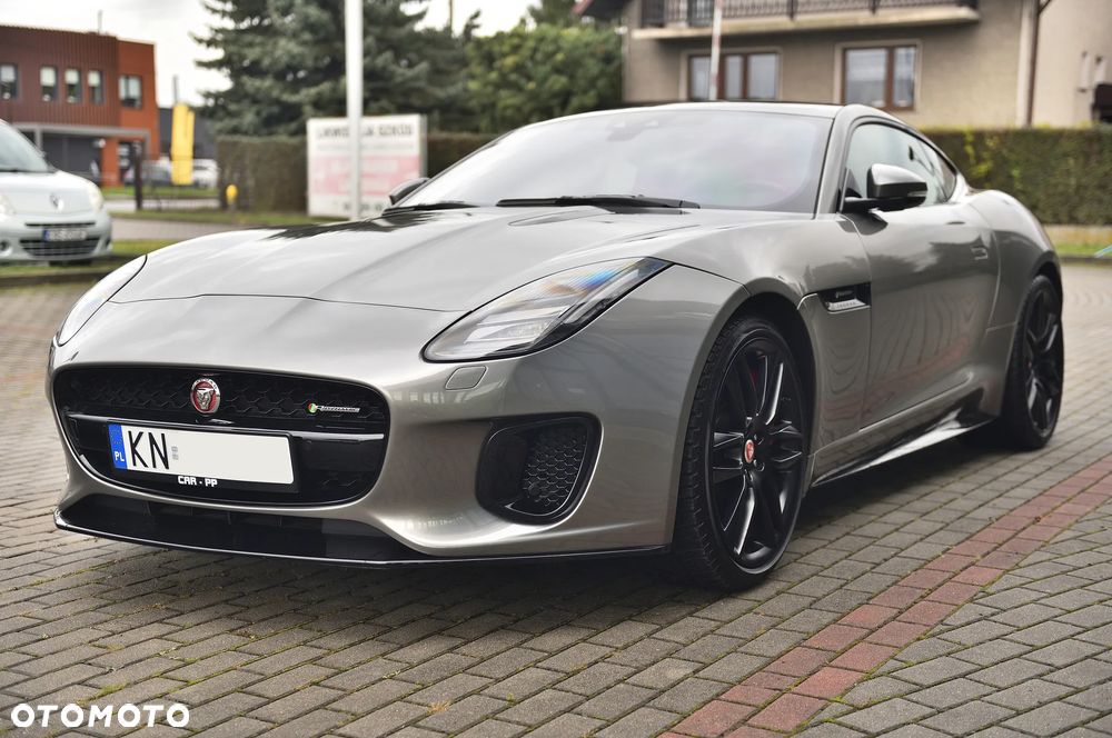 Jaguar F-Type Coupe P300 R-Dynamic - 9