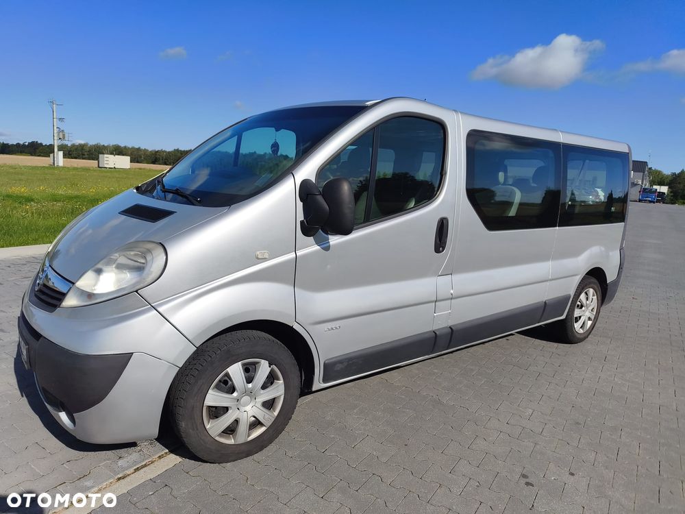 Opel Vivaro - 1