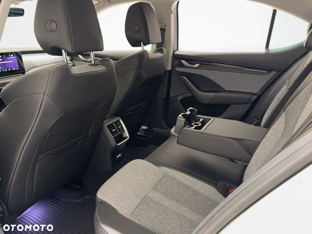 Skoda Octavia 2.0 TDI Selection DSG - 14