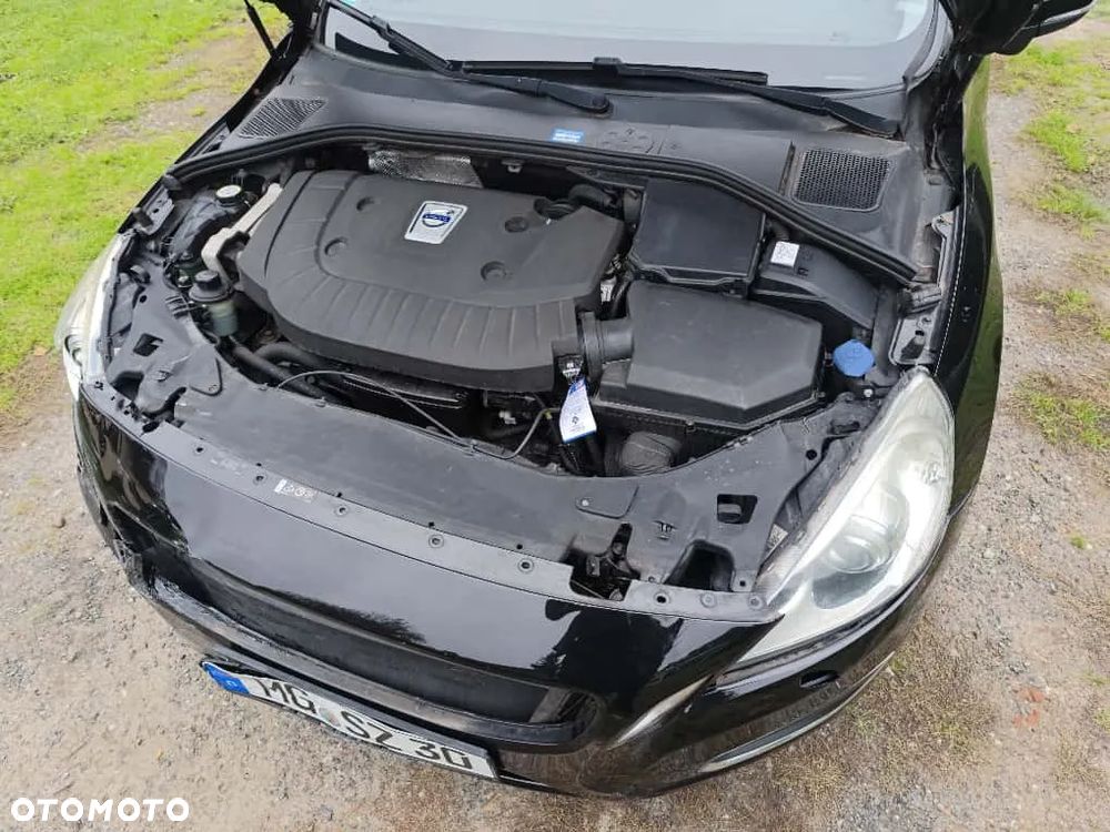 Volvo V60 D5 Geartronic Summum - 9