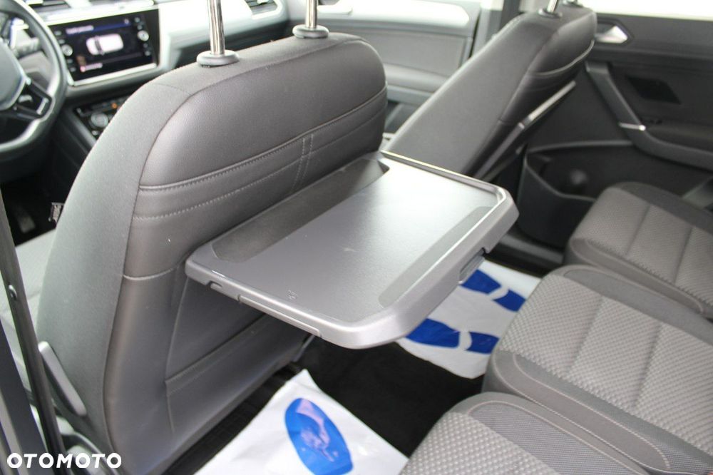 Volkswagen Touran - 18