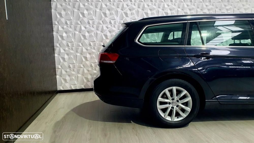 VW Passat Variant 1.6 TDI BlueMotion - 4