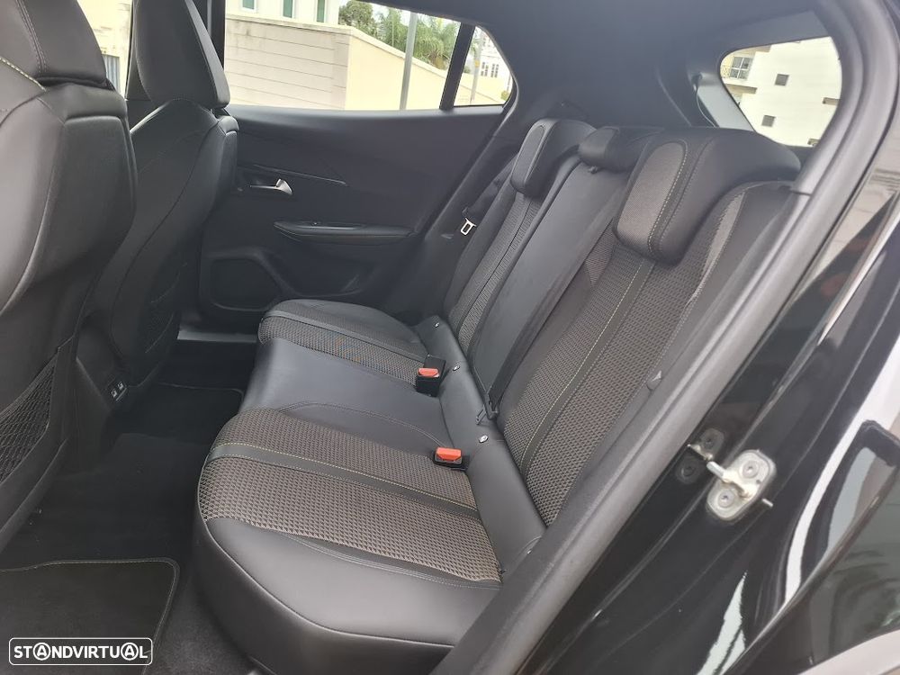 Peugeot 2008 1.2 PureTech GT Line - 37