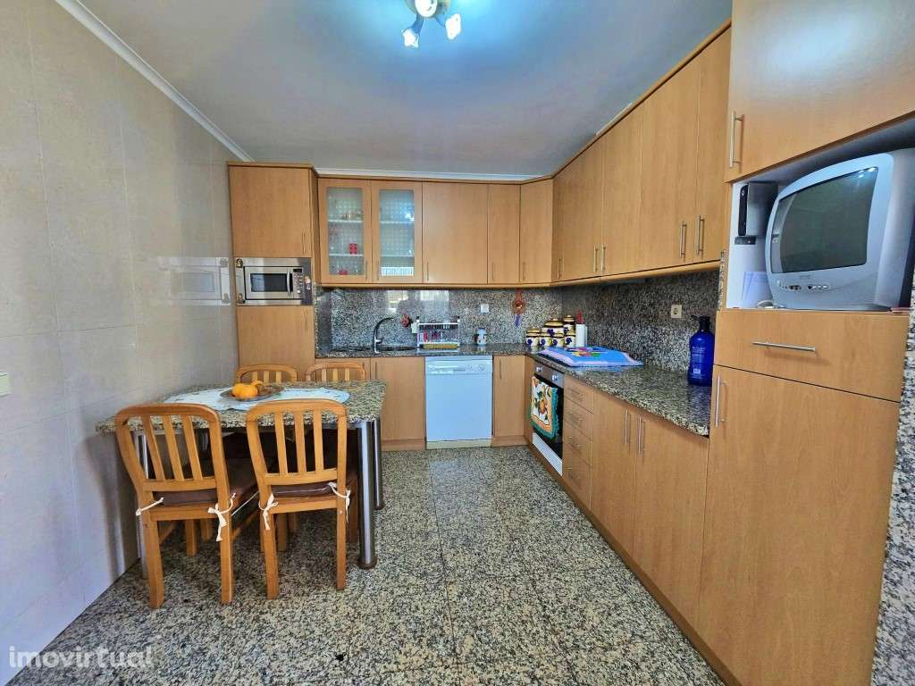 Moradia com Excelente Espaço Exterior - Grande imagem: 5/25