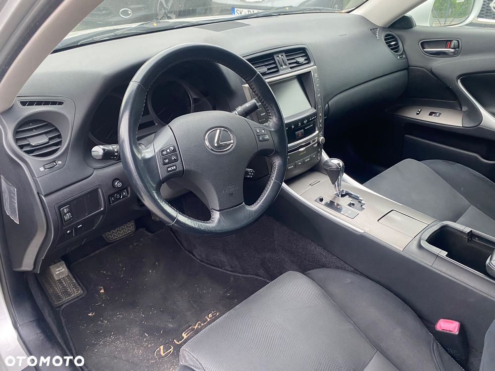 Lexus IS 250 Prestige - 19