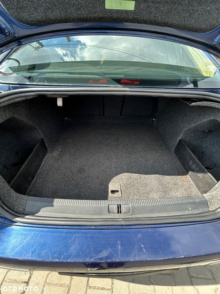 Volkswagen Passat ver-2-0-fsi-individual - 14