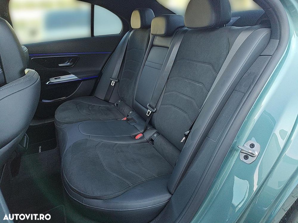 Mercedes-Benz E 300e 4Matic 9G-TRONIC Edition AMG Line - 10