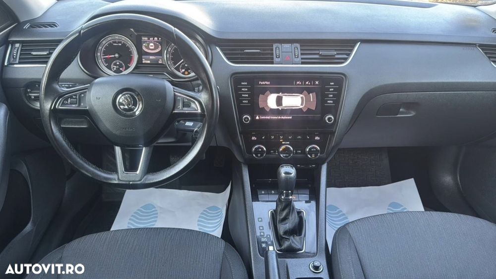 Skoda Octavia 2.0 TDI DSG Sport Edition - 9
