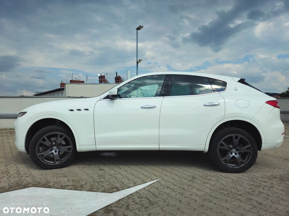 Maserati Levante - 30