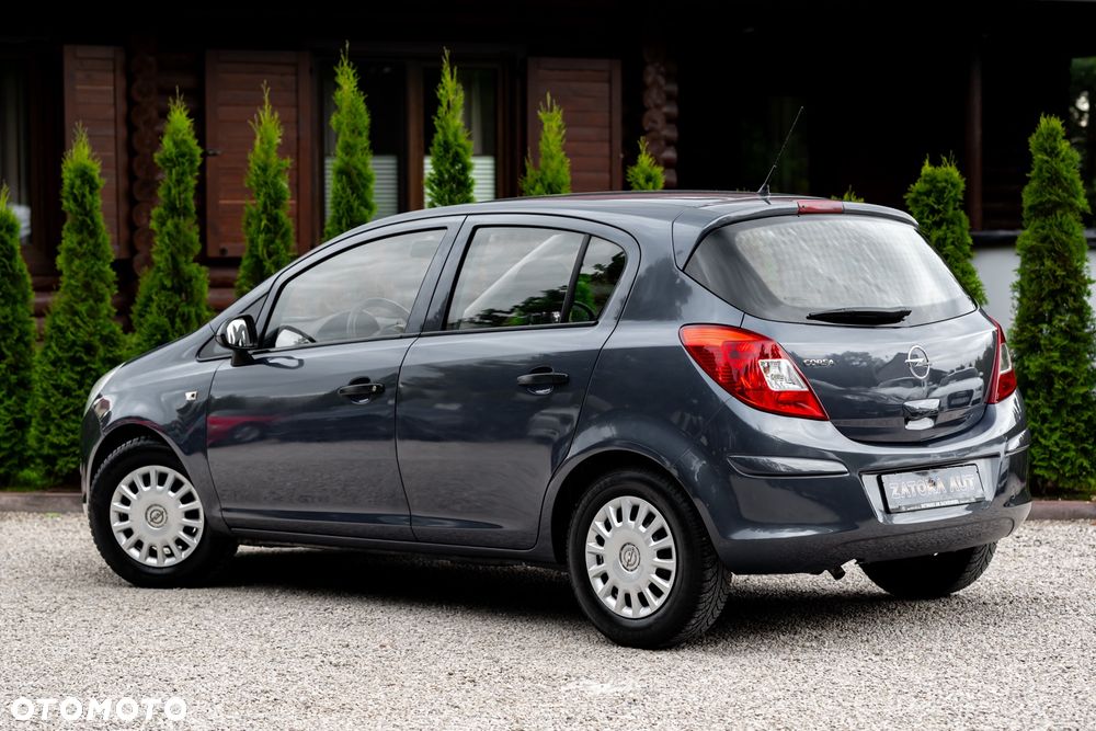 Opel Corsa 1.2 16V Cosmo - 10