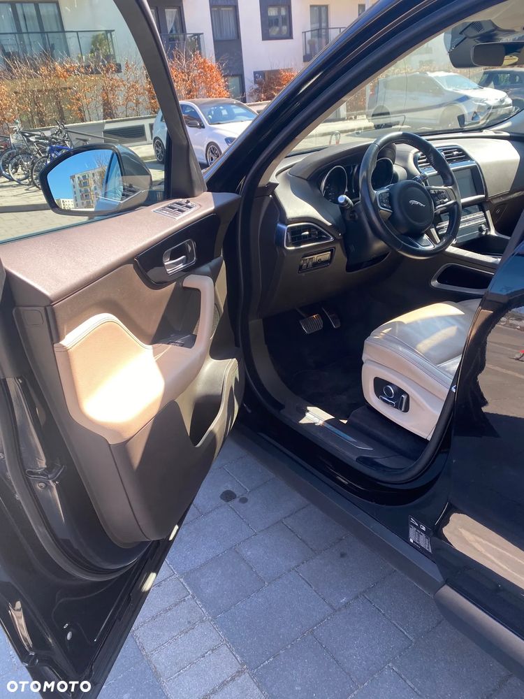 Jaguar F-Pace 2.0 i4D AWD Prestige - 8