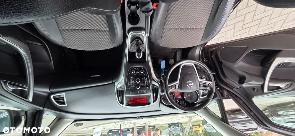 Opel Astra - 32