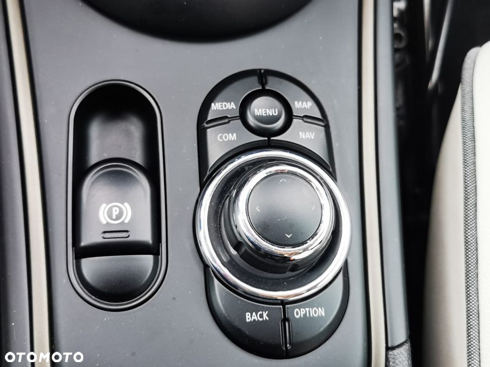 MINI Countryman Cooper SE ALL4 - 16