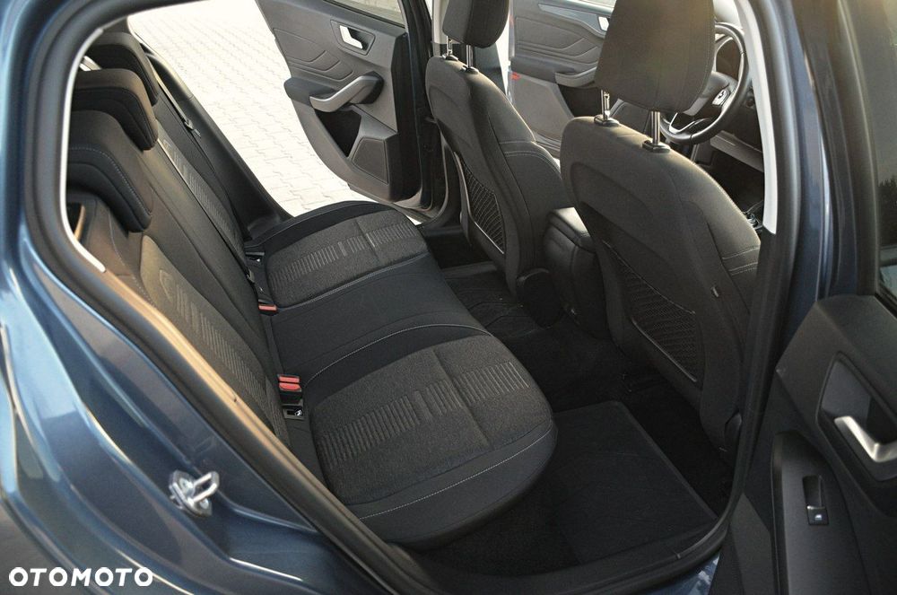 Ford Focus - 23