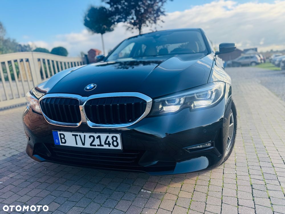 BMW Seria 3 318i Luxury Line - 40