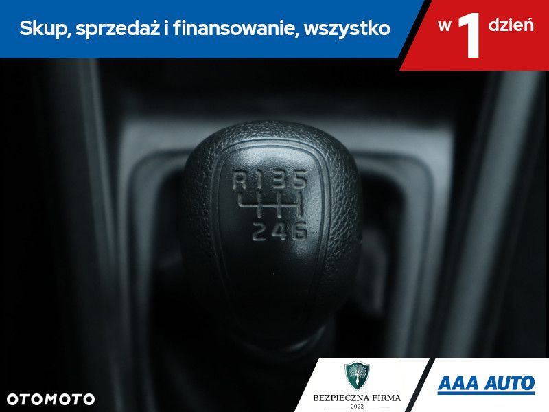 Kia Venga - 17