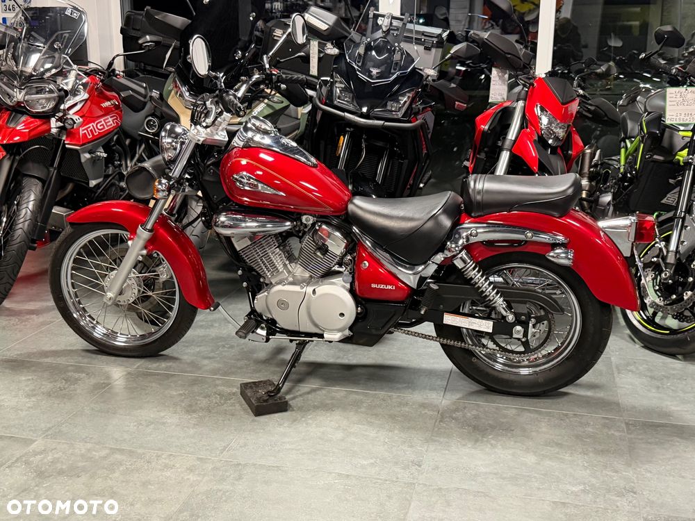 Suzuki Intruder - 28