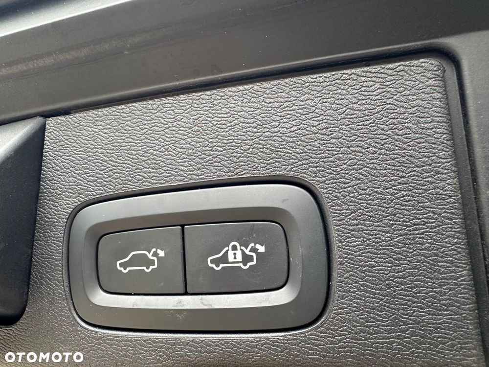Volvo XC 60 B5 D AWD Geartronic Momentum - 18