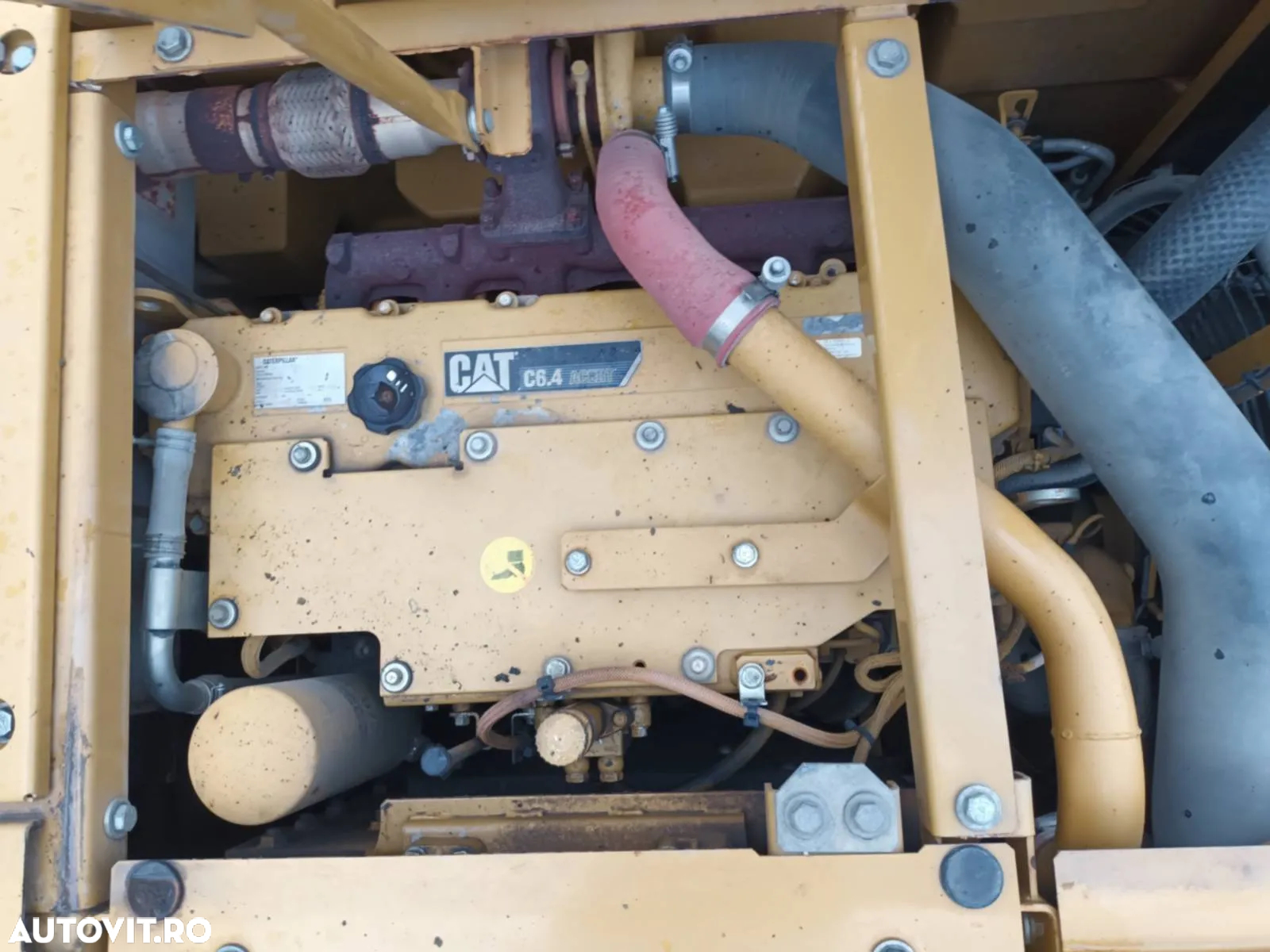 Caterpillar 321D LCR excavator pe senile compact cu 2 cupe - 8