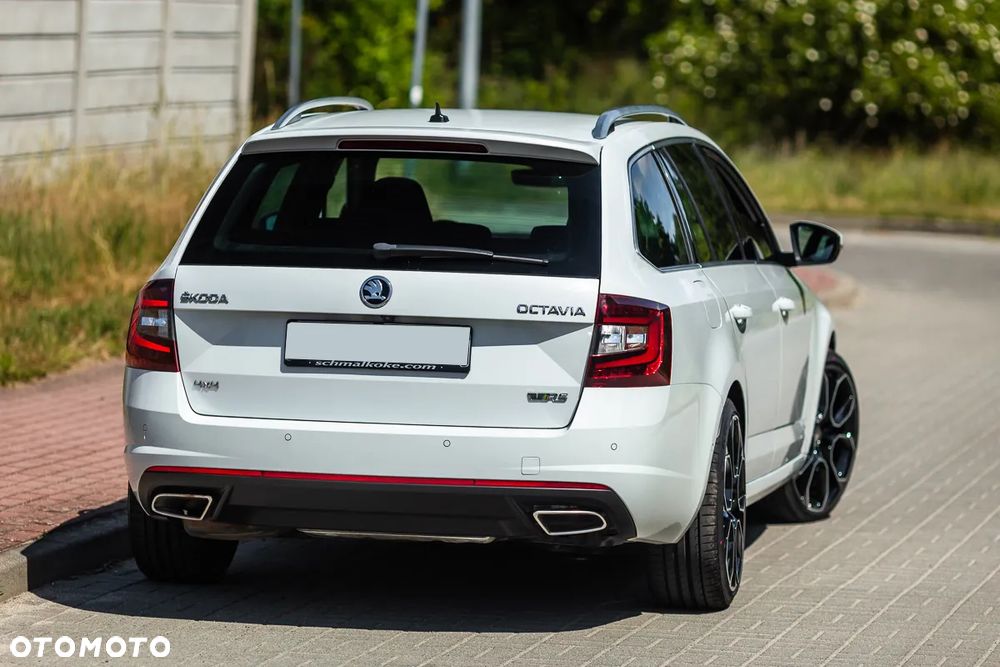 Skoda Octavia 2.0 TDI 4x4 DSG RS - 10