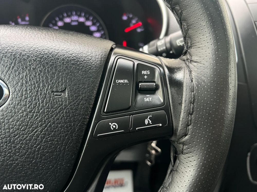 Kia Sorento 2.2 DSL 4x4 Aut. Classic - 16