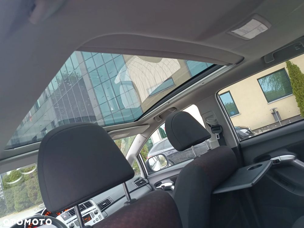 Toyota Verso 1.8 Premium 7os - 9