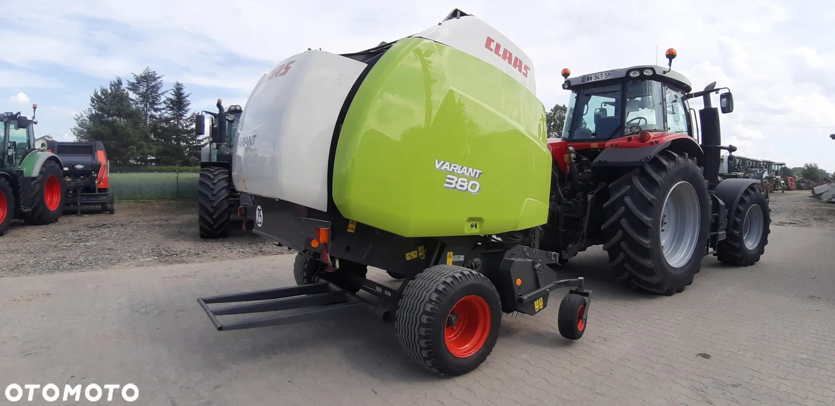 Claas Variant 380 - 9