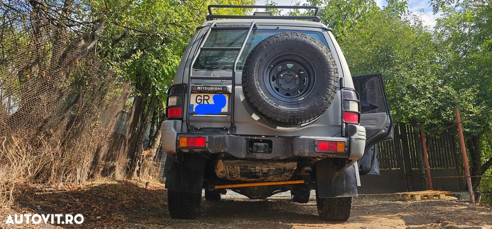 Mitsubishi Pajero - 9