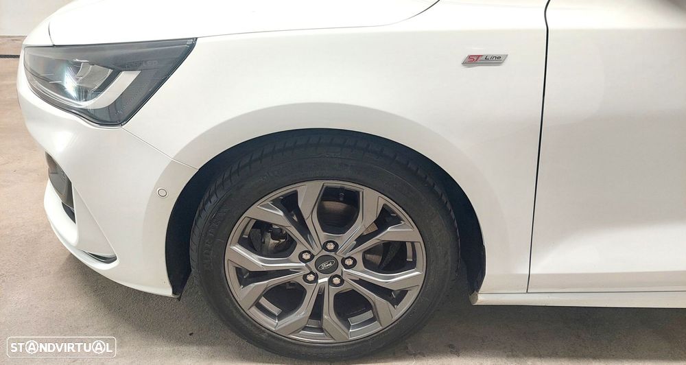 Ford Focus SW 1.0 EcoBoost MHEV ST-Line - 21