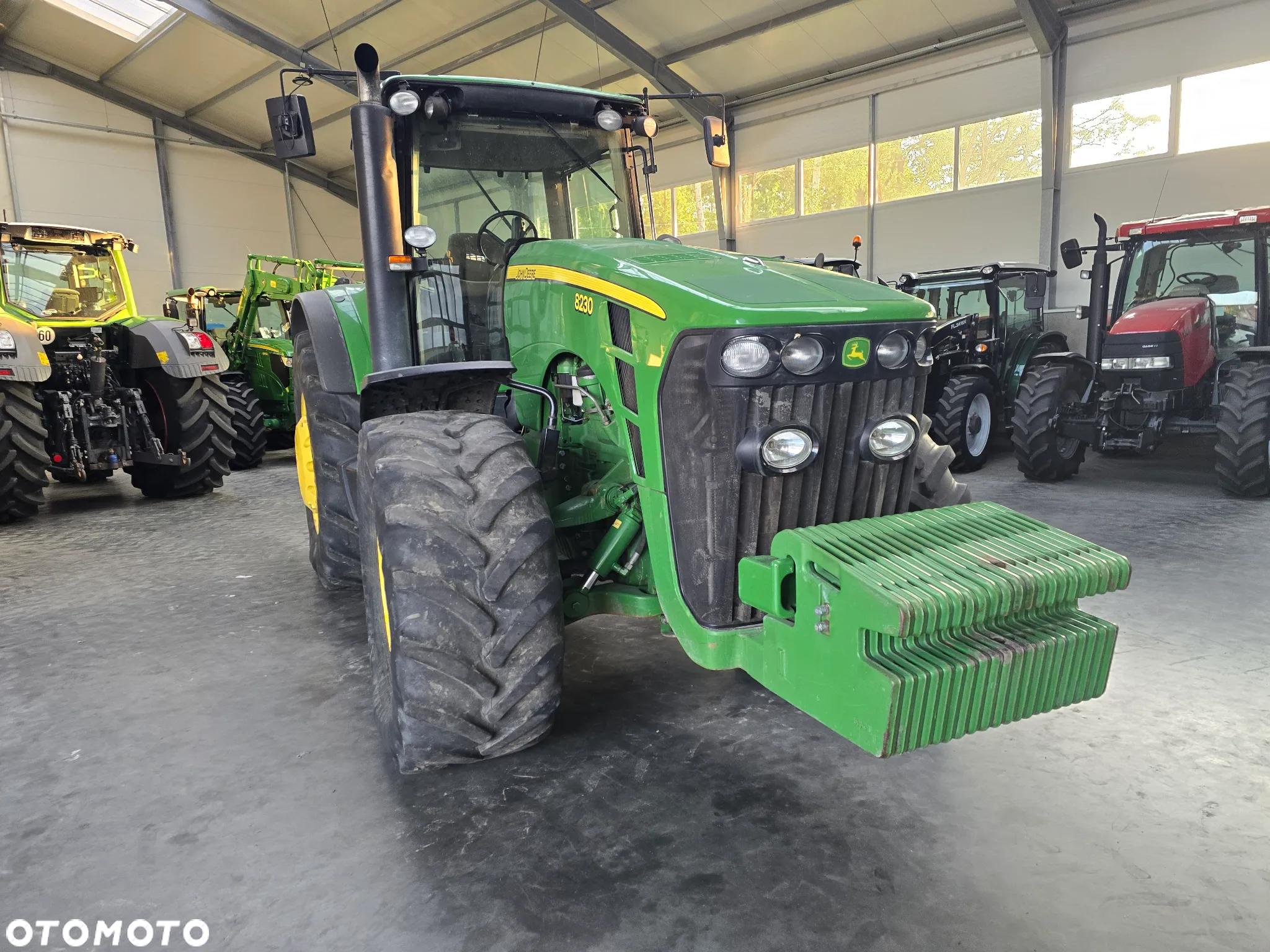 John Deere 8230 - 8