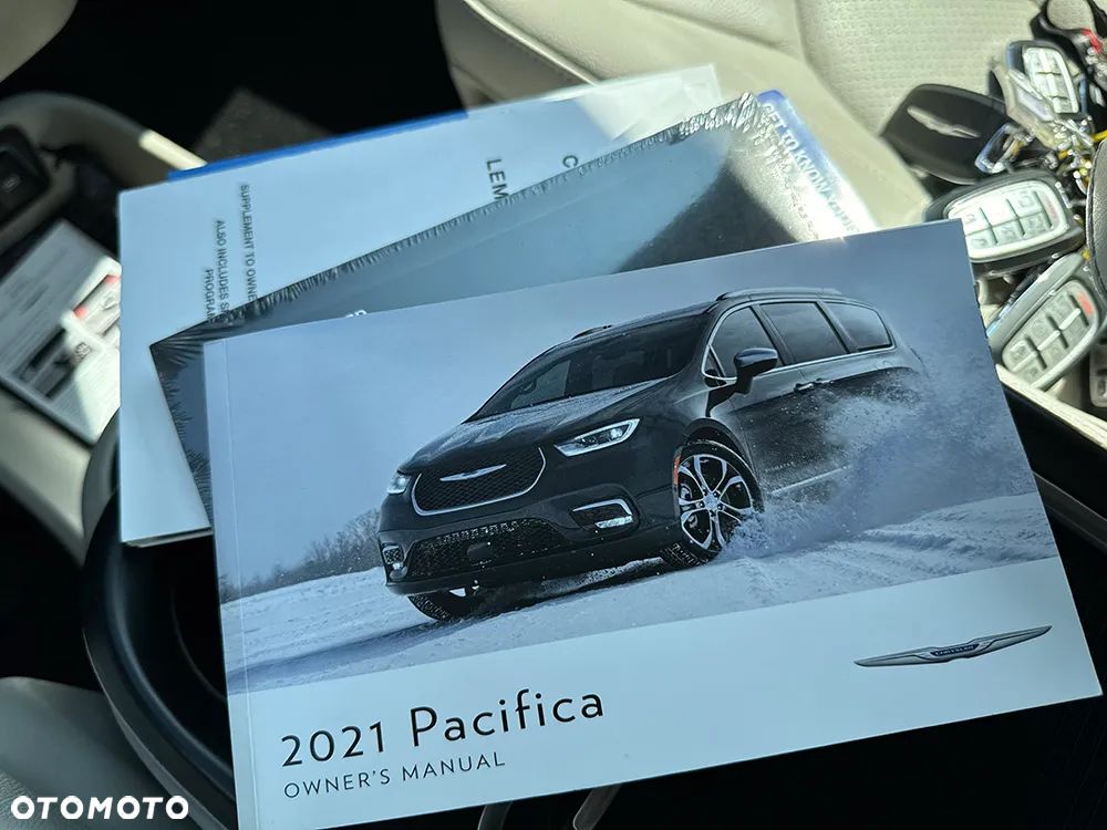 Chrysler Pacifica - 28