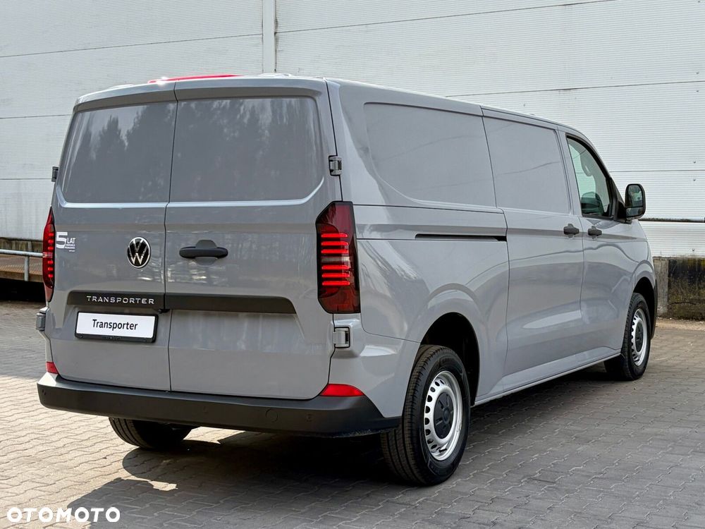 Volkswagen Transporter Furgon silnik: 2,0 l TDI 150 KM / skrzynia biegów: 6-biegowa manualna rozstaw osi: 3500 mm - 13