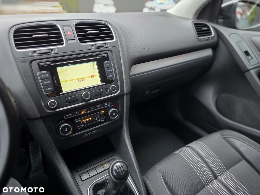 Volkswagen Golf 1.6 TDI DPF MATCH - 16