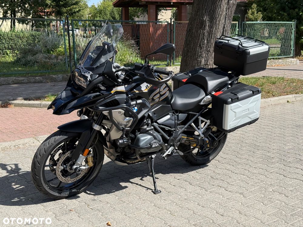 BMW R - 1