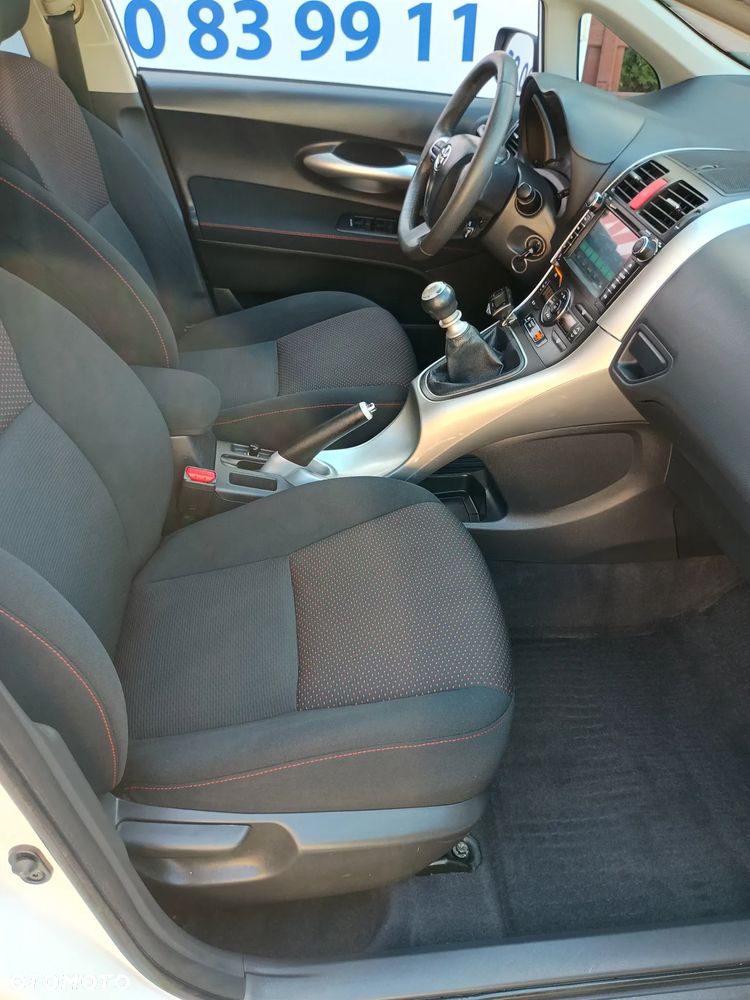 Toyota Auris 1.6 Sol - 7