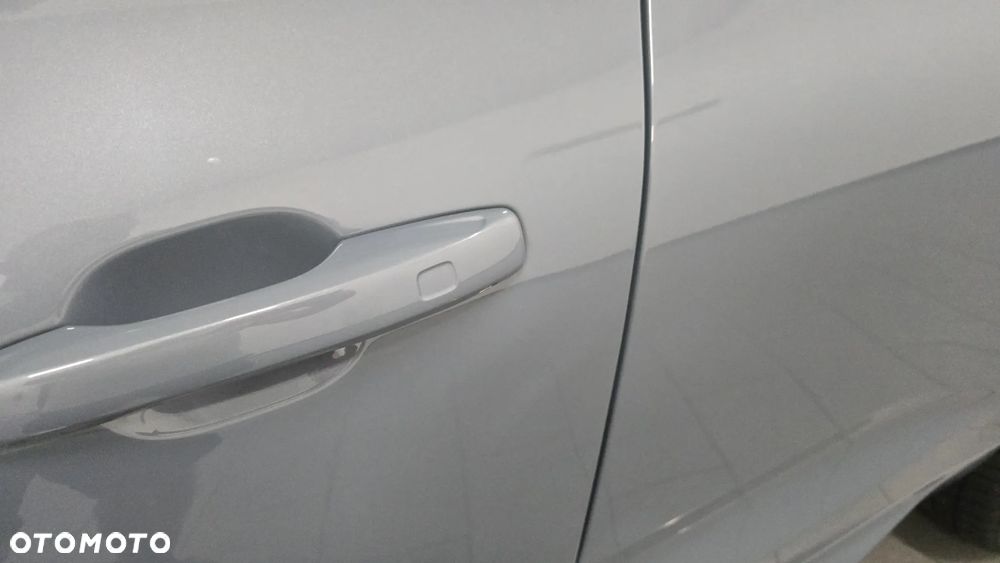 Volvo XC 60 B4 D Ultimate Dark - 13