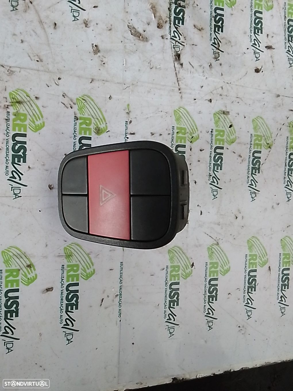 Interruptor Luzes Emergência (4 Piscas) Fiat Fiorino Caixa/Combi (225_ - 1